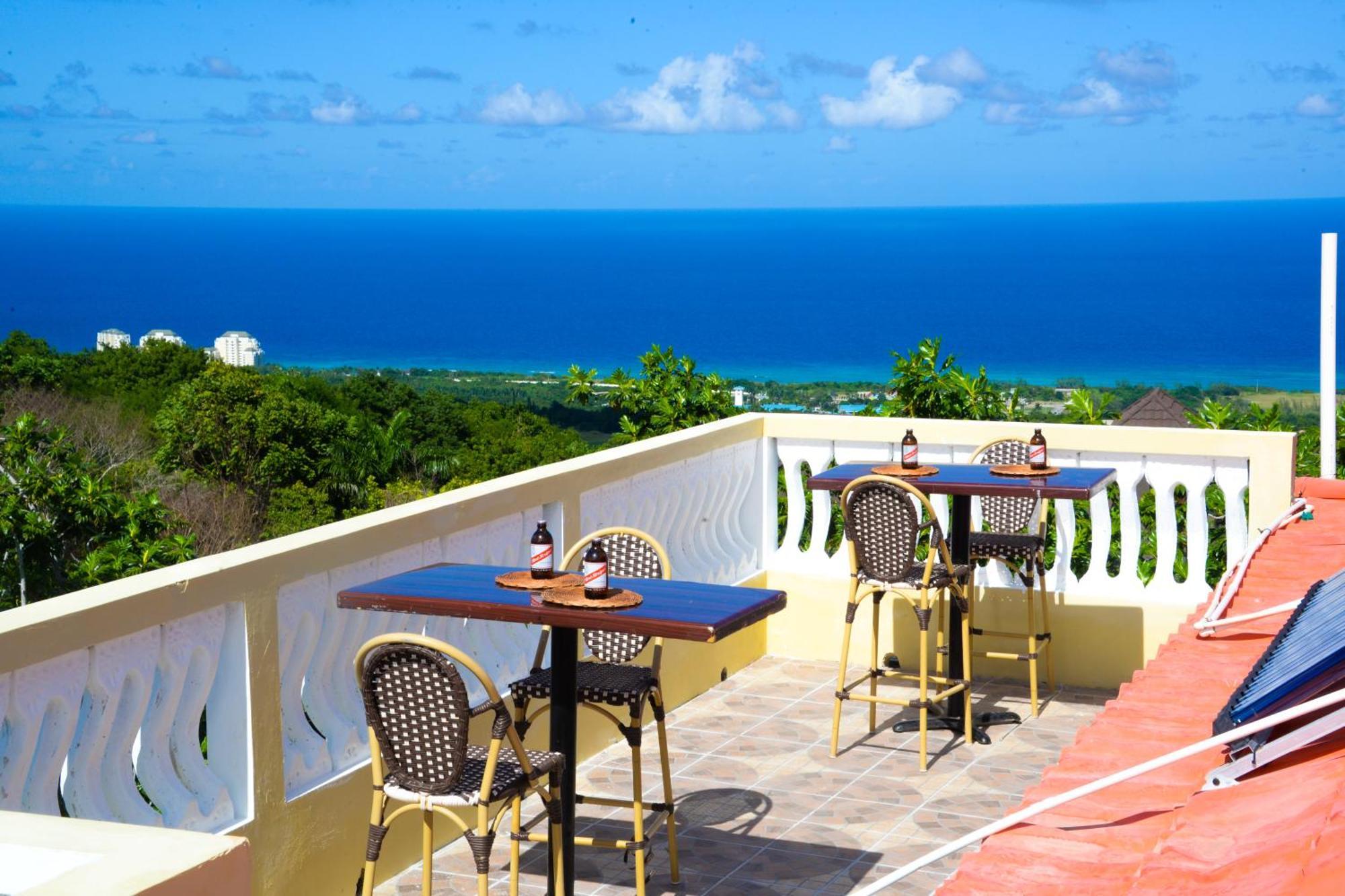 Takuma Boutque Hotel Hotel Rooms & Suites Montego Bay Room photo